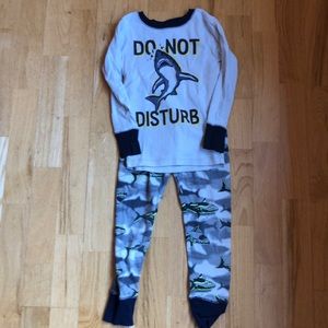 Gap size 6 snug fit pjs